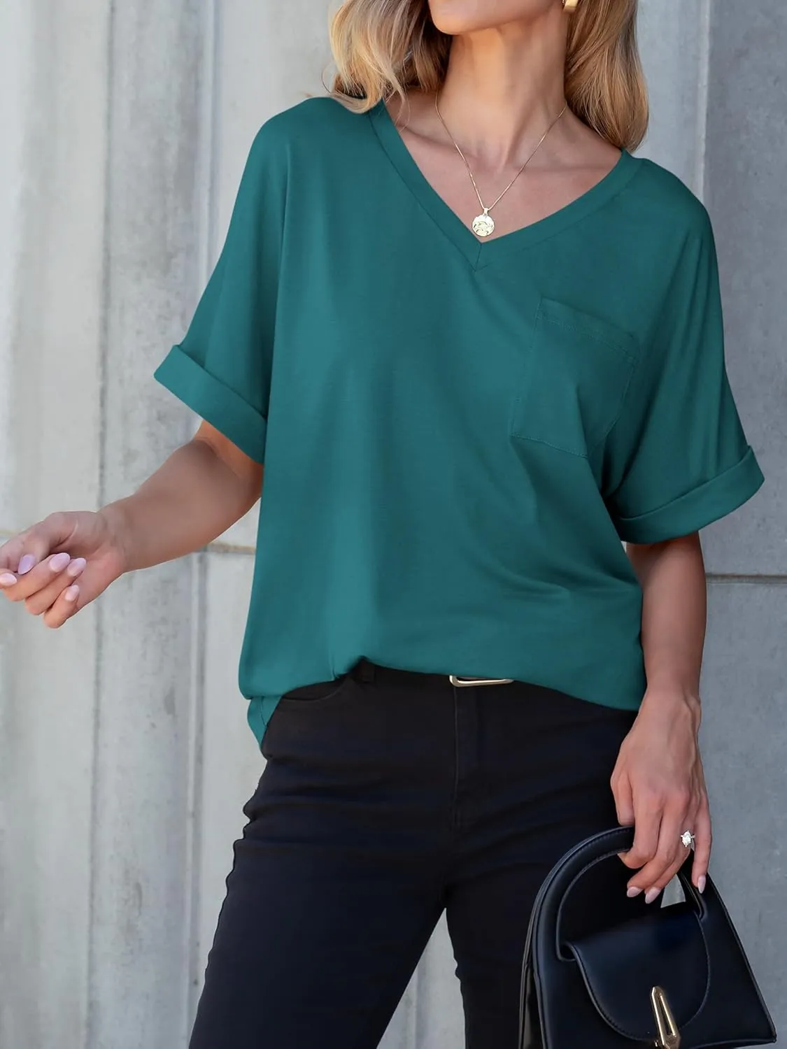 ANRABESS Women T Shirts Oversized Short Sleeve V Neck 2025 Summer Casual Loose Tops Basic Tee Shirts Outfits with Pocket