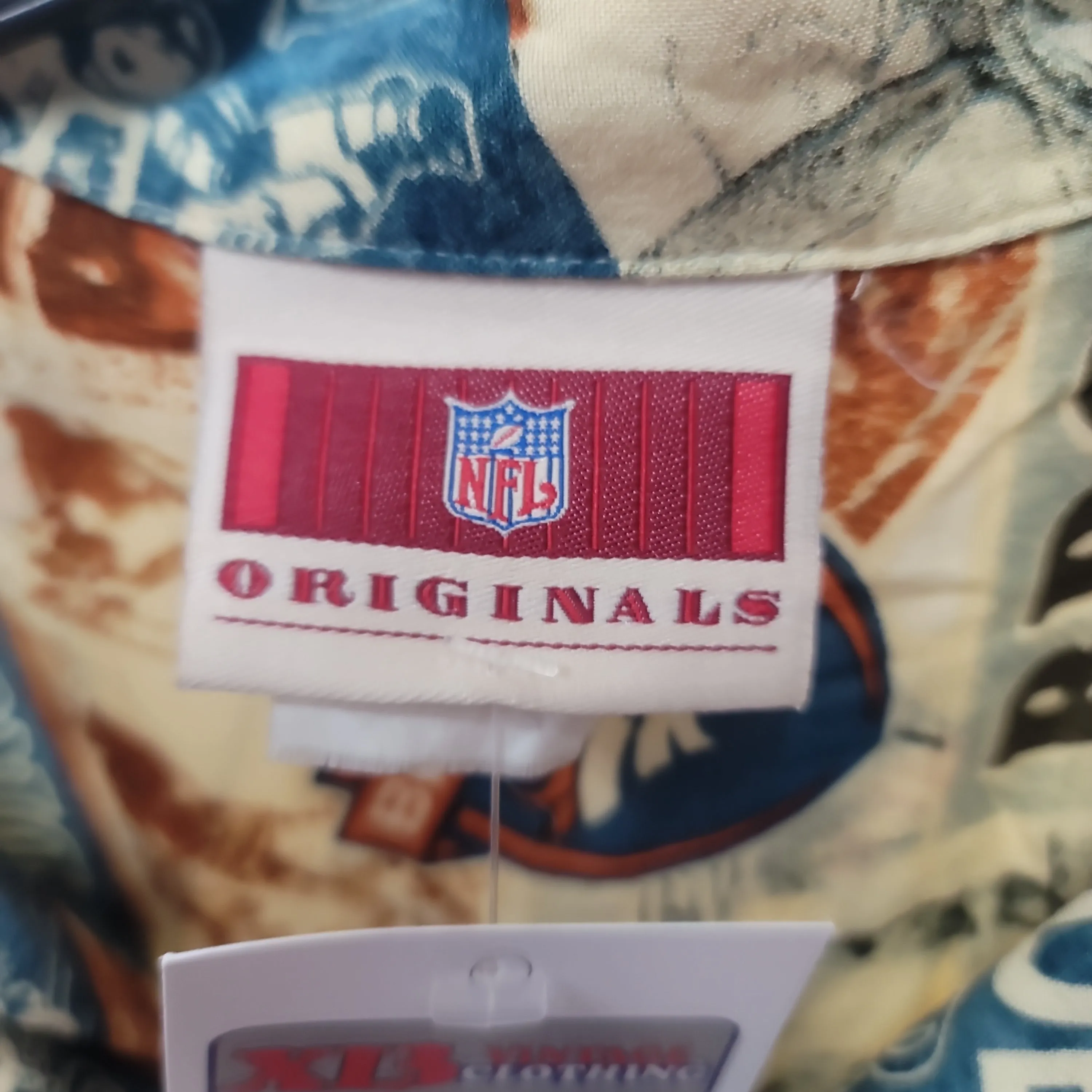 Vintage DENVER BRONCOS NFL Rayon Hawaiian Shirt L