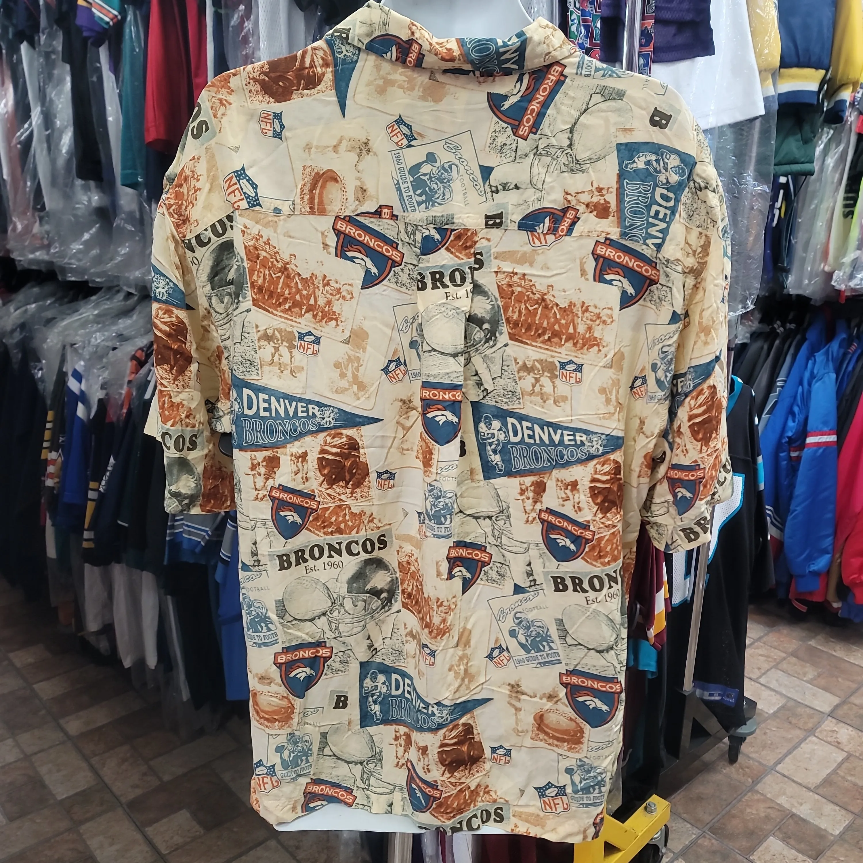 Vintage DENVER BRONCOS NFL Rayon Hawaiian Shirt L