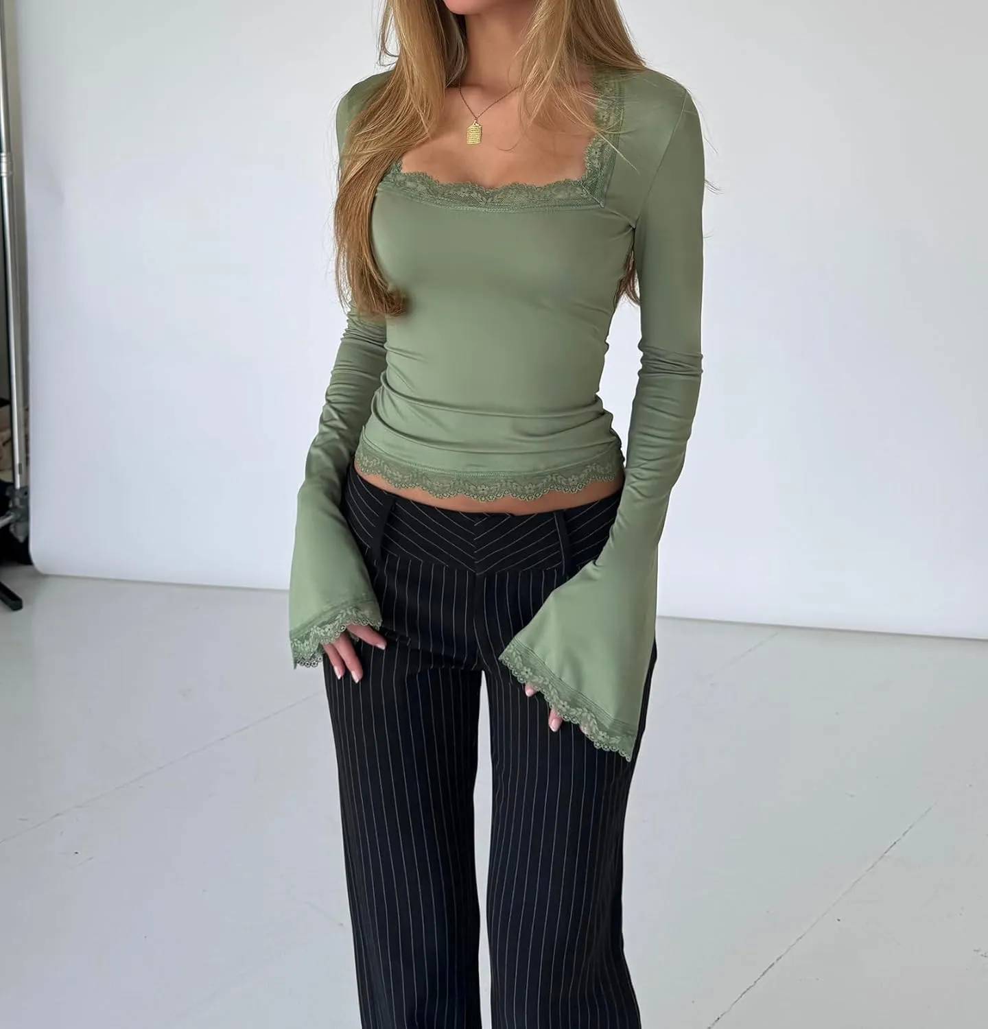 Women's Lace Trim Square Neck T Shirt Y2K Long Flare Cuff Sleeve Basic Tops Slim Fit Base Layer Blouse Shirts